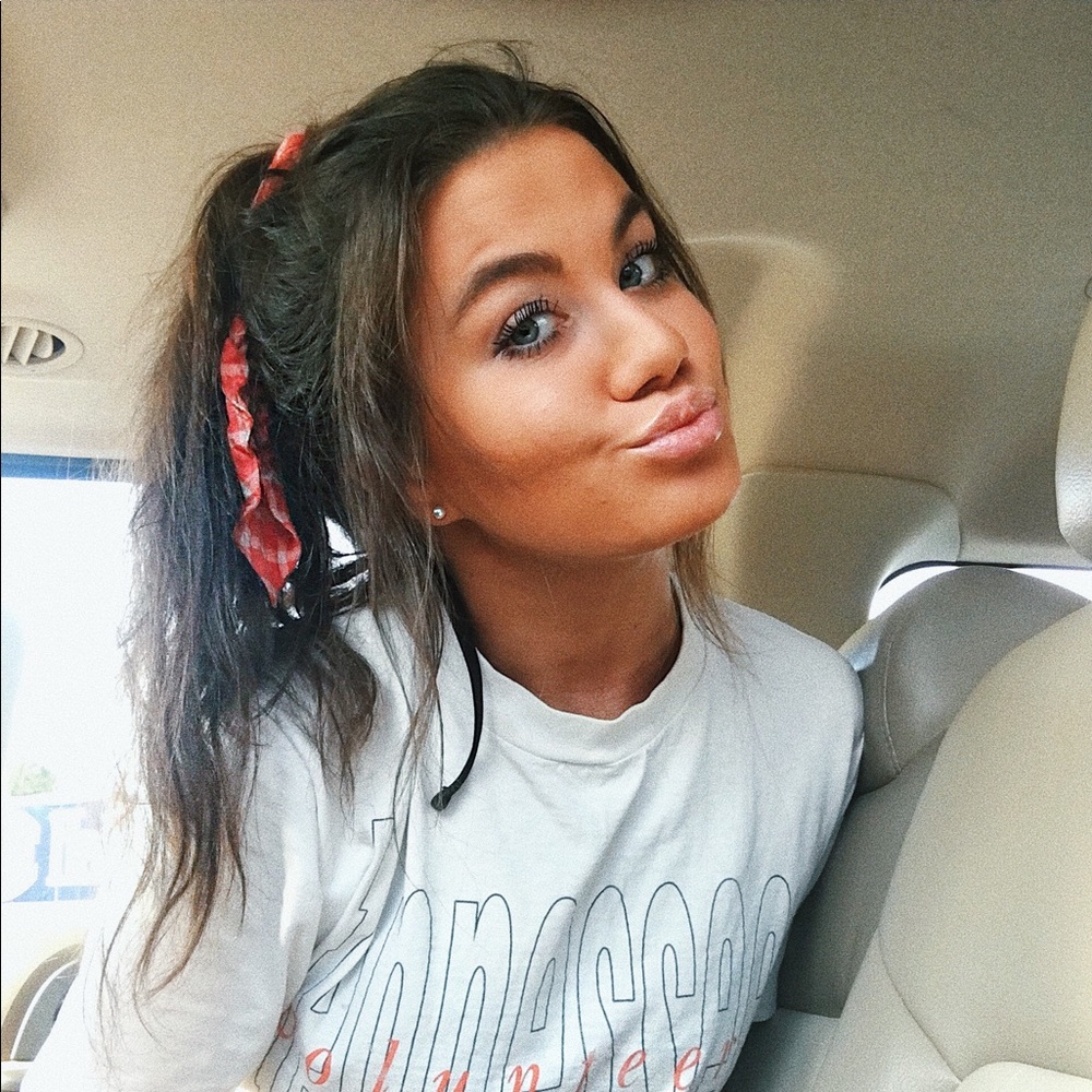 Meet your Posher, Maddie